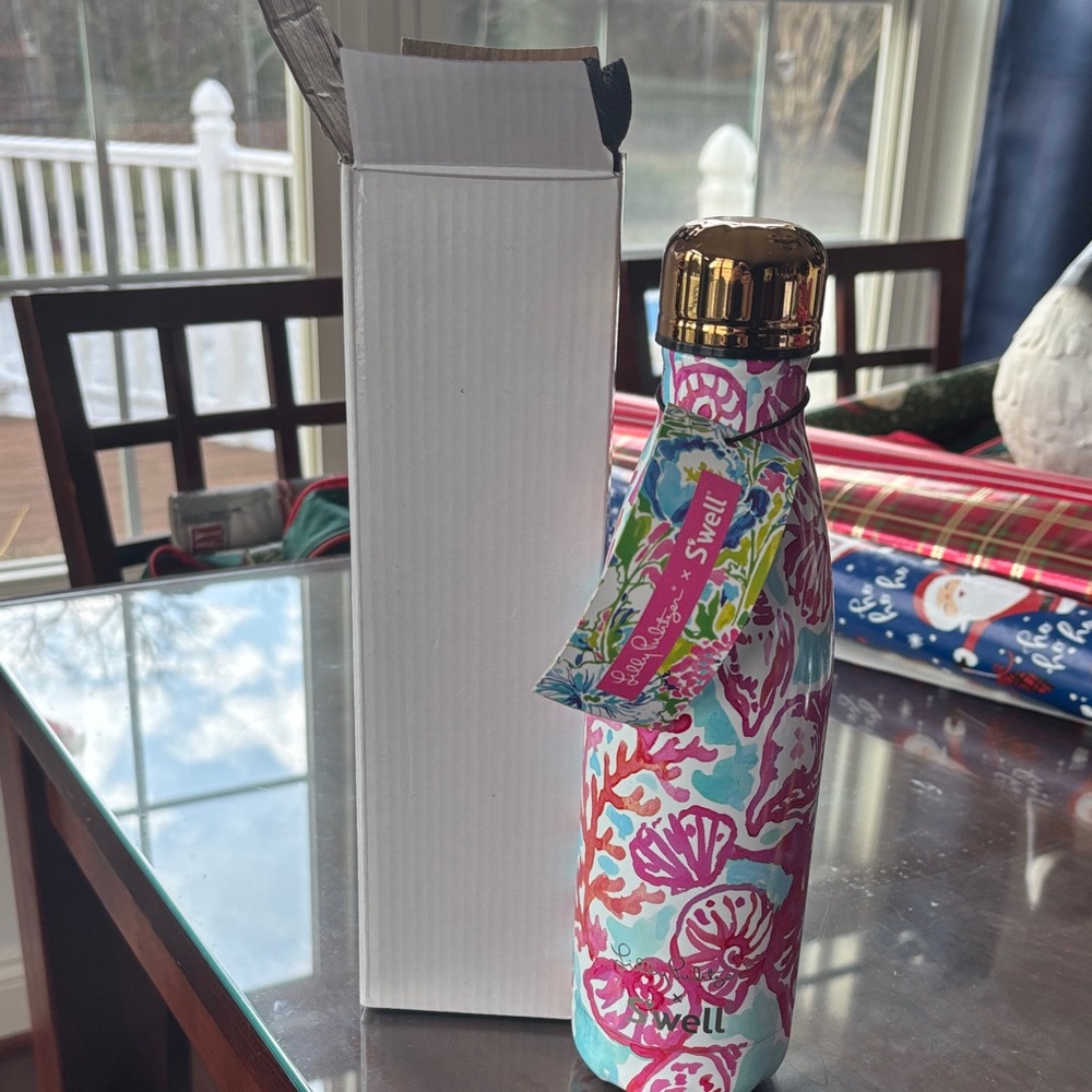 S'well Lilly Pulitzer Pink and Blue Coral Design Bottle
